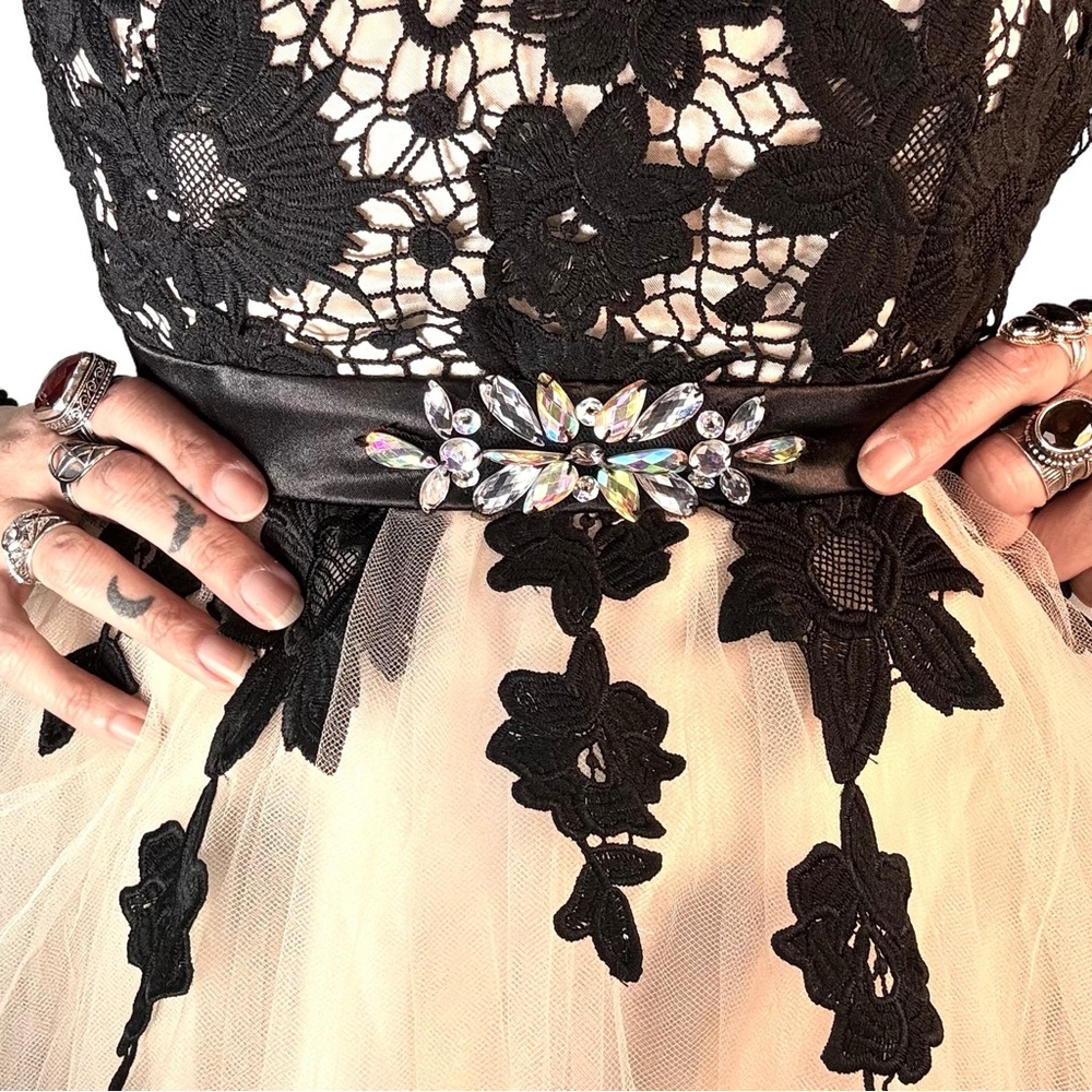 Strapless balletcore prom dress - Picture 5 of 9